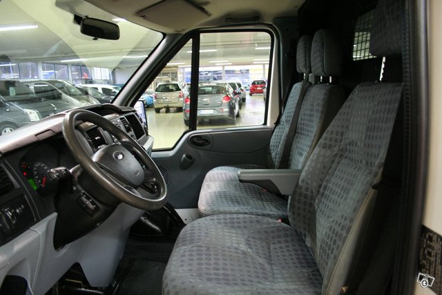 Ford TRANSIT 8