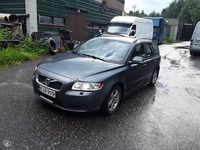 Volvo V50 3