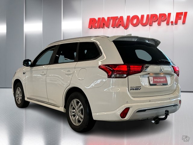 Mitsubishi Outlander PHEV 6