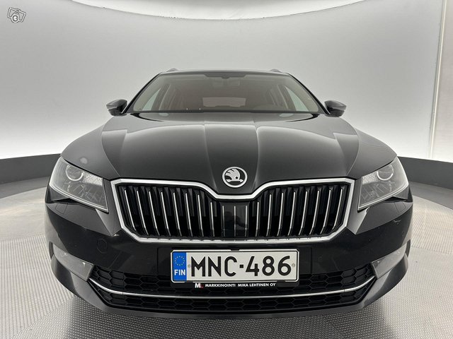 Skoda Superb 5