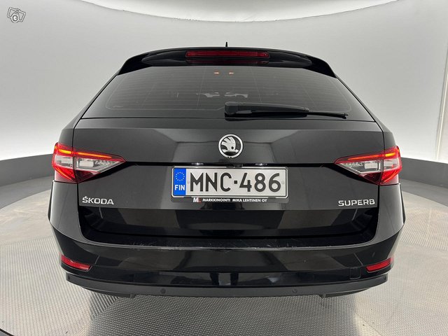 Skoda Superb 6