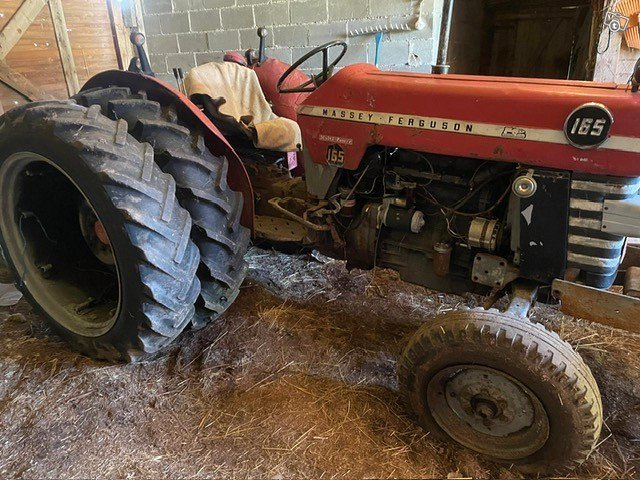 Traktori Massey Ferguson 165 1