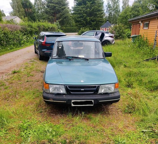 Saab 900, kuva 1