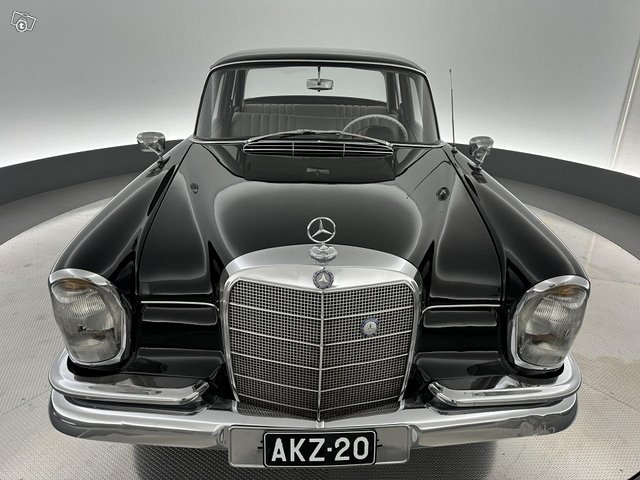 Mercedes-Benz S 6