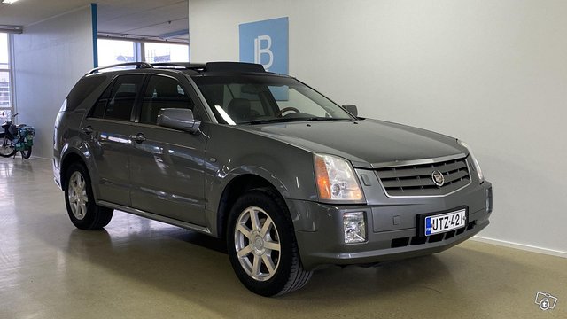 Cadillac SRX 13