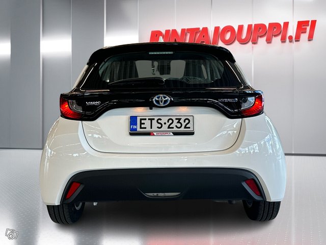 Toyota Yaris 5