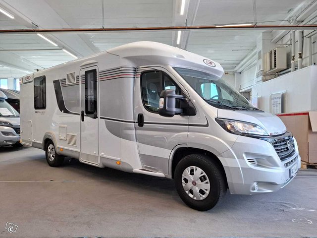 LMC Cruiser Comfort T742, kuva 1