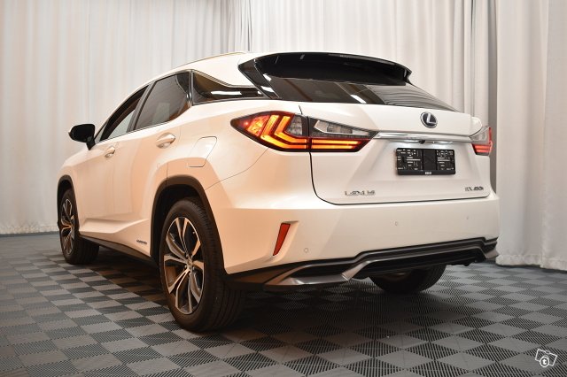 Lexus RX 5