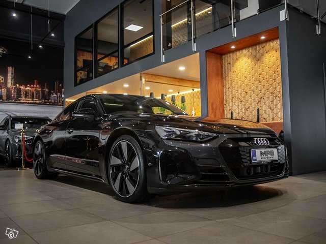 Audi E-tron GT