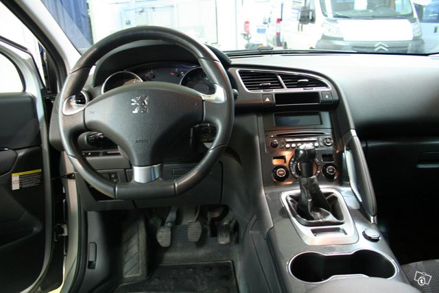 Peugeot 3008 14