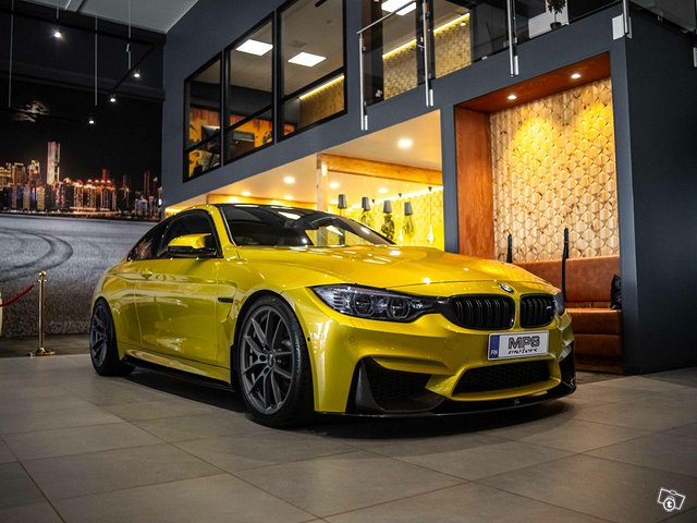 BMW M4