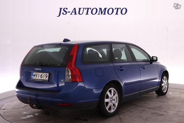 Volvo V50 13