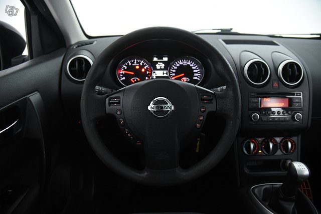 Nissan Qashqai+2 15