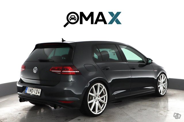 Volkswagen Golf 10