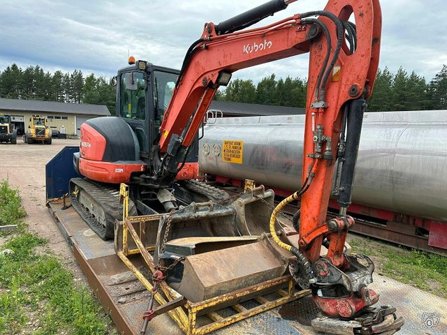 Kubota KX057-4 Indexator, 4 Kauhaa, Asfalttileikkuri, kuva 1