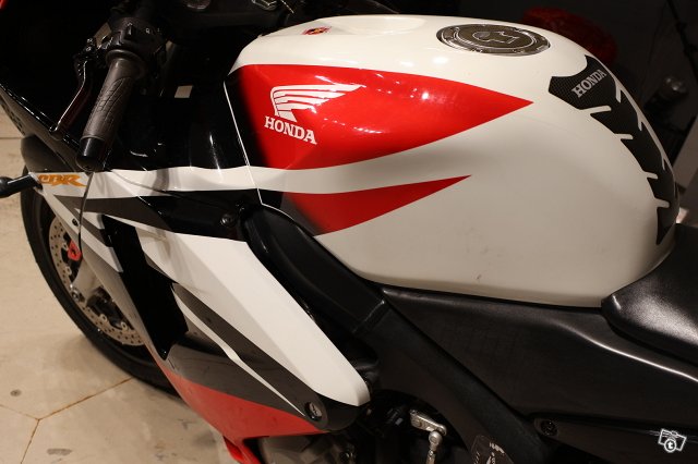 Honda CBR 9