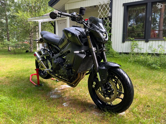 Yamaha MT-09 2021 4