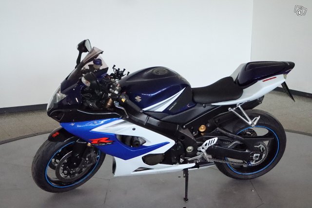 Suzuki GSX-R 4