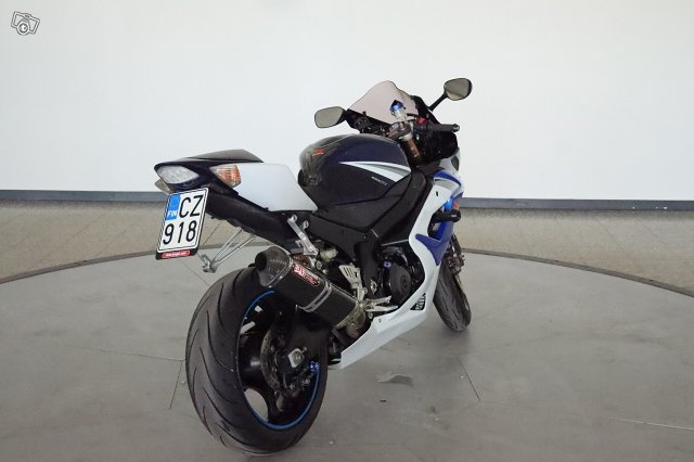 Suzuki GSX-R 7