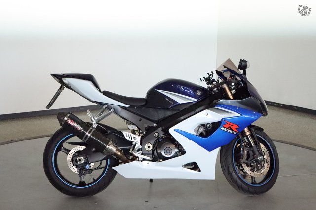 Suzuki GSX-R 8