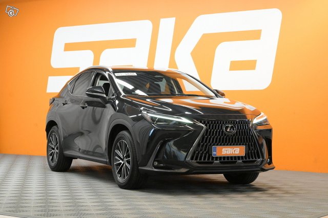 Lexus NX, kuva 1