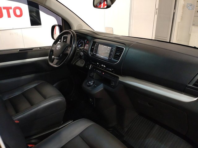 Toyota Proace Verso 17