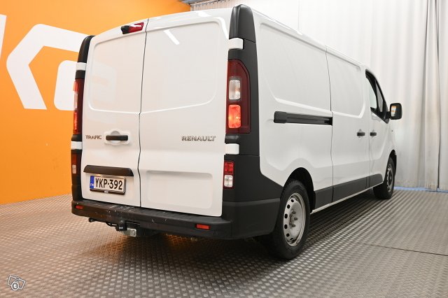 Renault Trafic 8