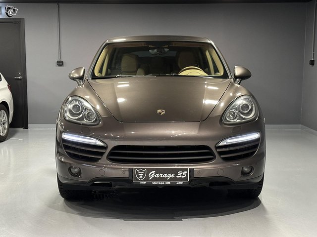 Porsche Cayenne 2