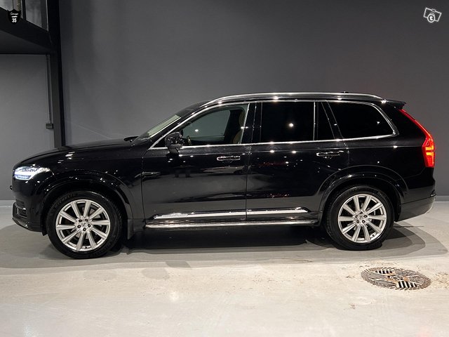 Volvo XC90 24