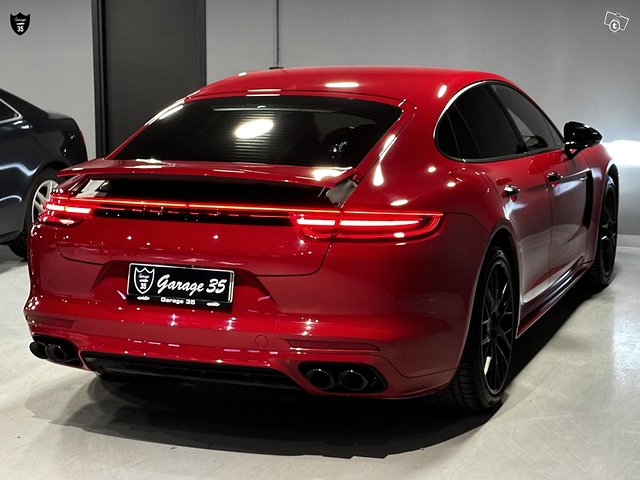 Porsche Panamera 22