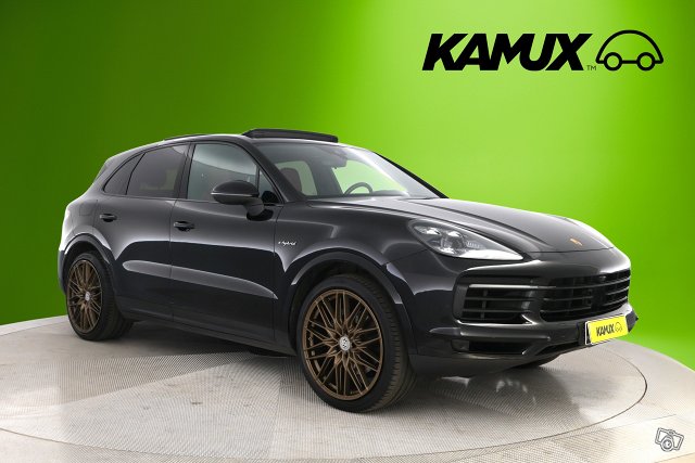 Porsche Cayenne 1