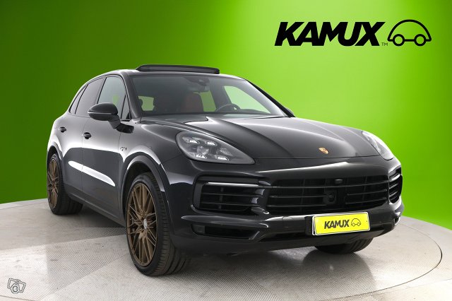 Porsche Cayenne 8