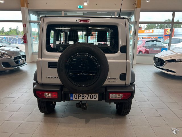 Suzuki Jimny 6