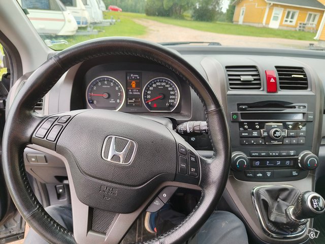 Honda CR-V 8