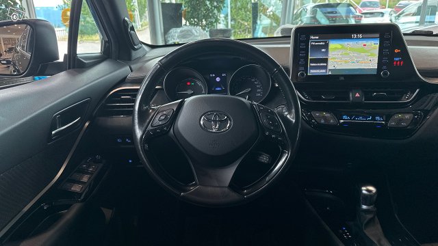 Toyota C-HR 10