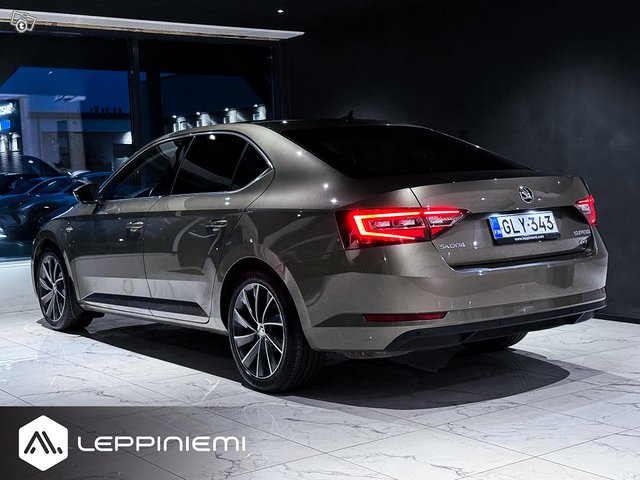 Skoda Superb 18