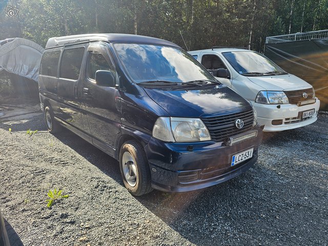 Minibussi Toyota Hiace 9hlö 2