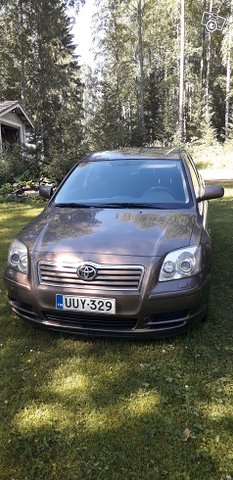 Toyota Avensis, kuva 1