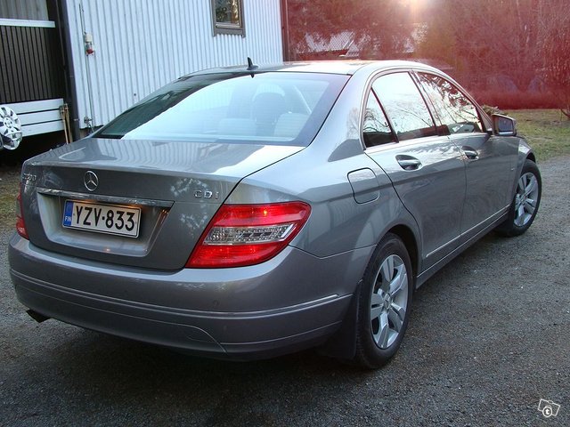 Mercedes-Benz C-sarja, kuva 1