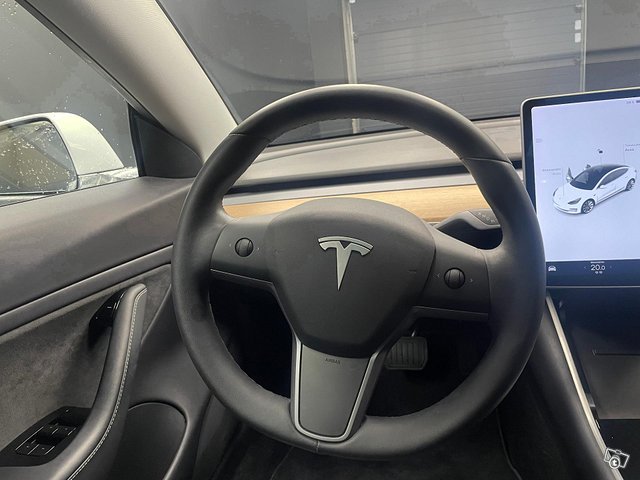 Tesla Model 3 12