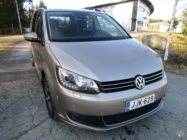 Volkswagen Touran 2