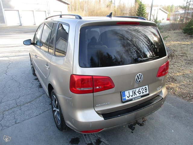 Volkswagen Touran 4