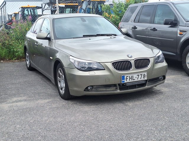 BMW 523