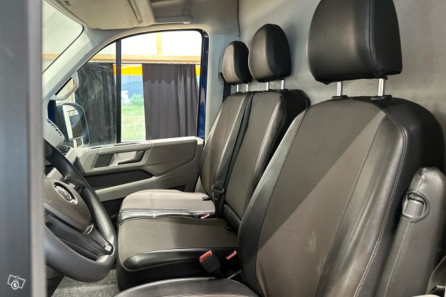 Volkswagen Crafter 8