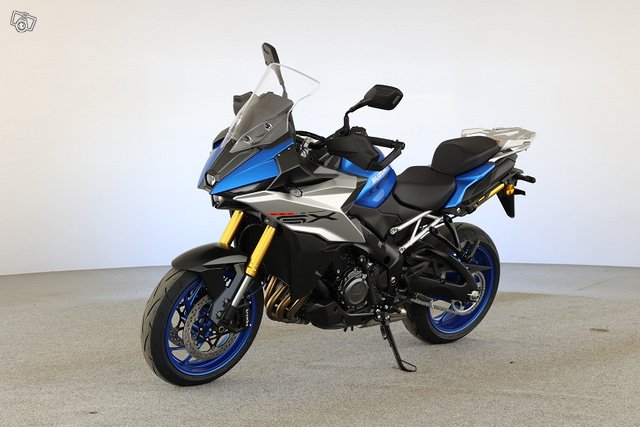 SUZUKI GSX-S 3