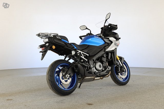 SUZUKI GSX-S 4