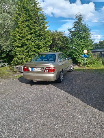 Nissan Almera 3