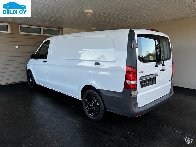 Mercedes-Benz Vito 13