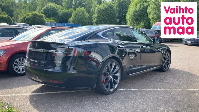 Tesla Model S 2