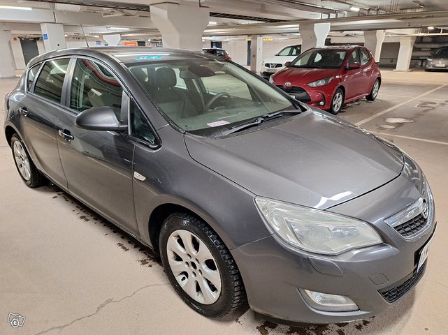 Opel Astra 2